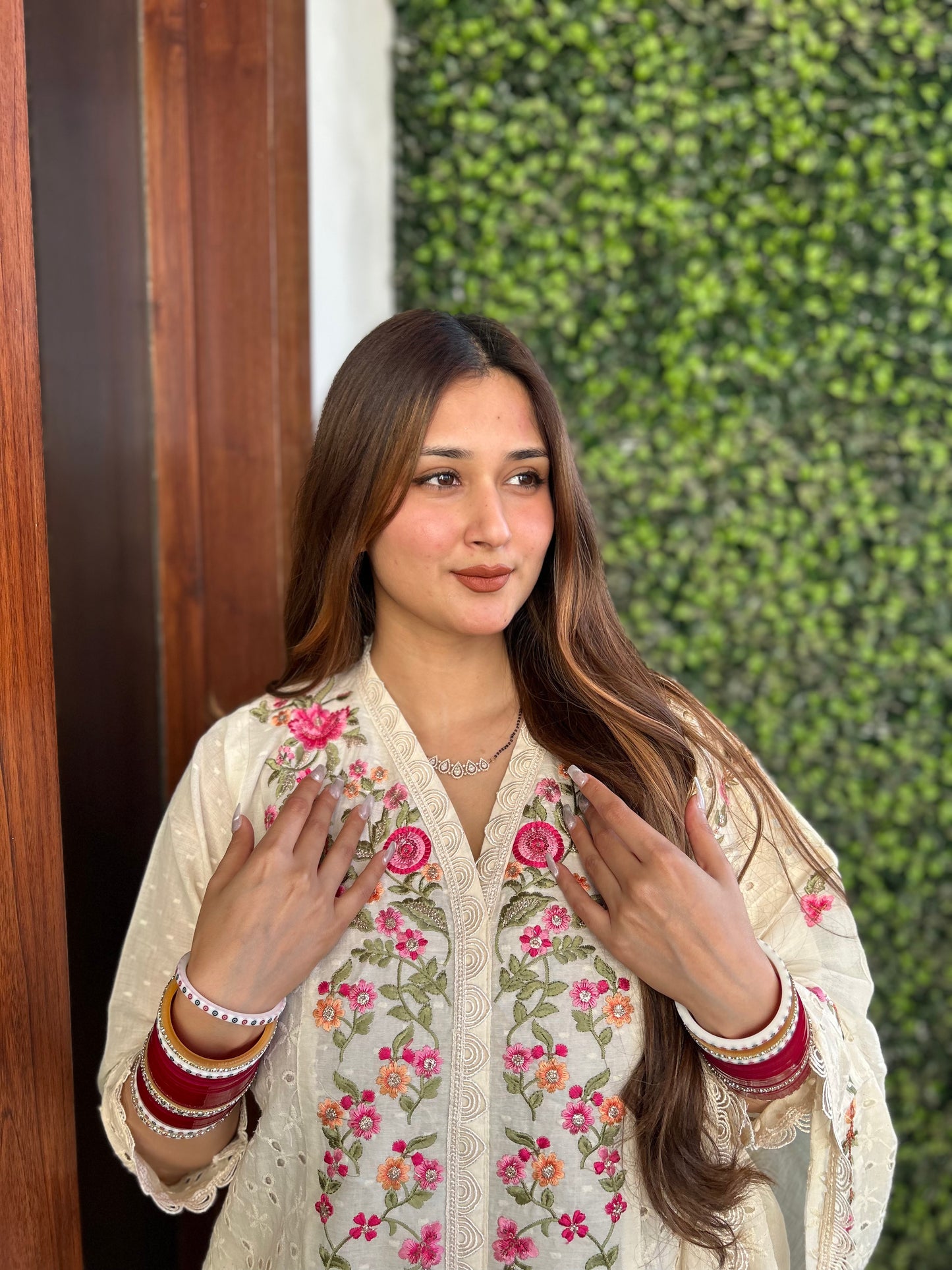 "Classic Off-White Pakistani Cotton 3-Piece Kurta Set with Heavy Embroidery"